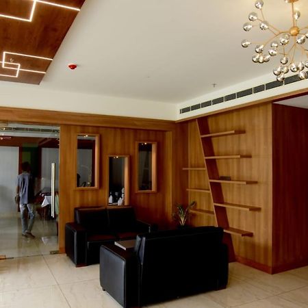 Hotel Emerald Palace Kottiyam Ngoại thất bức ảnh