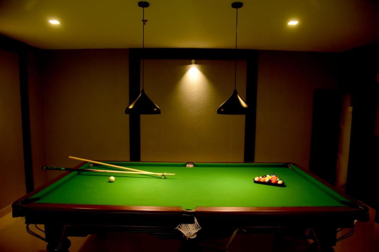 Hotel Emerald Palace Kottiyam Ngoại thất bức ảnh